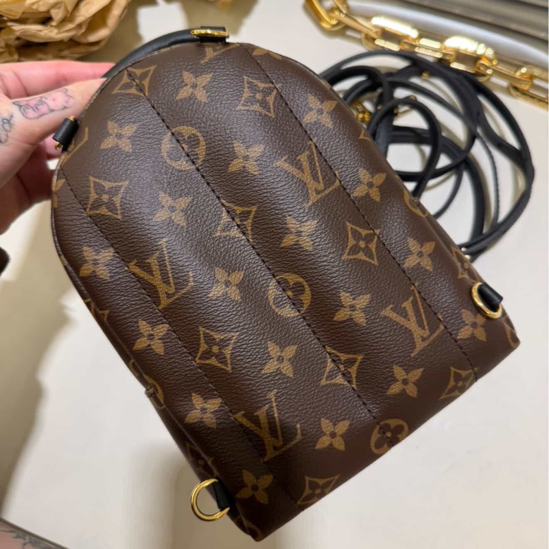 LV新版小後背包（包全新未使用過）M44873-12