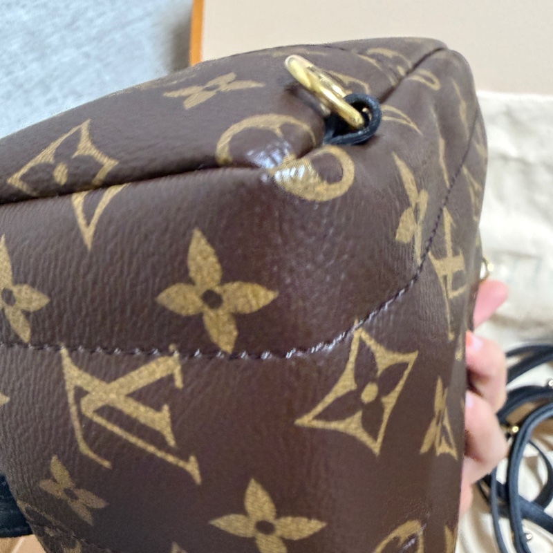 LV新版小後背包（包全新未使用過）M44873-16