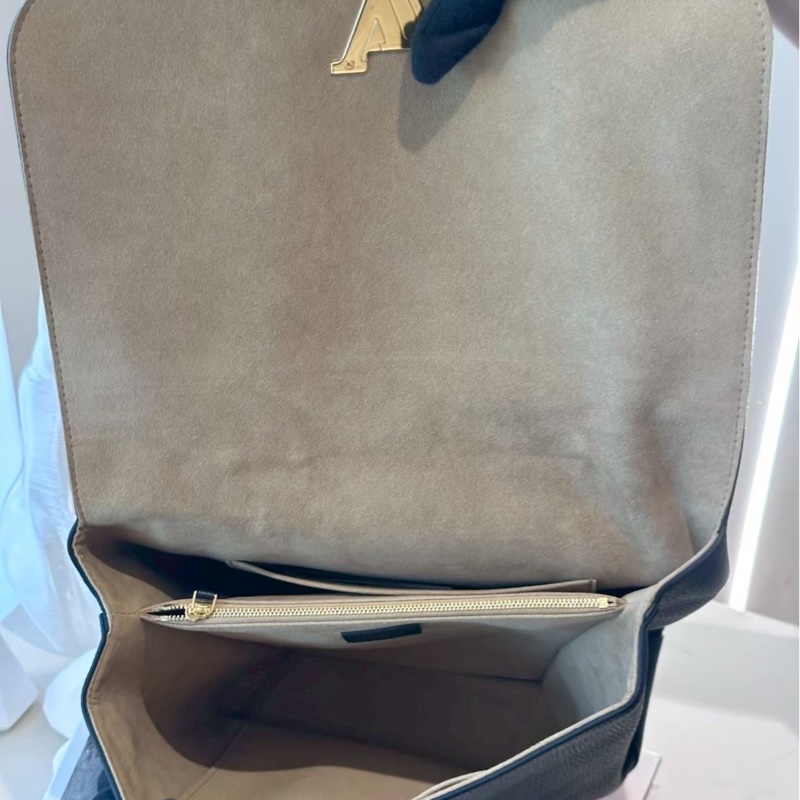 LV✨Louis Vuitton Volta 黑色全皮手提包肩背包翻蓋包-23