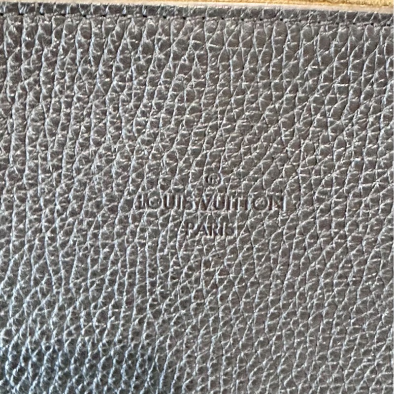 LV✨Louis Vuitton Volta 黑色全皮手提包肩背包翻蓋包-24