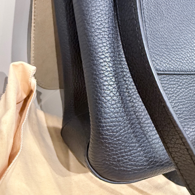 LV✨Louis Vuitton Volta 黑色全皮手提包肩背包翻蓋包-12