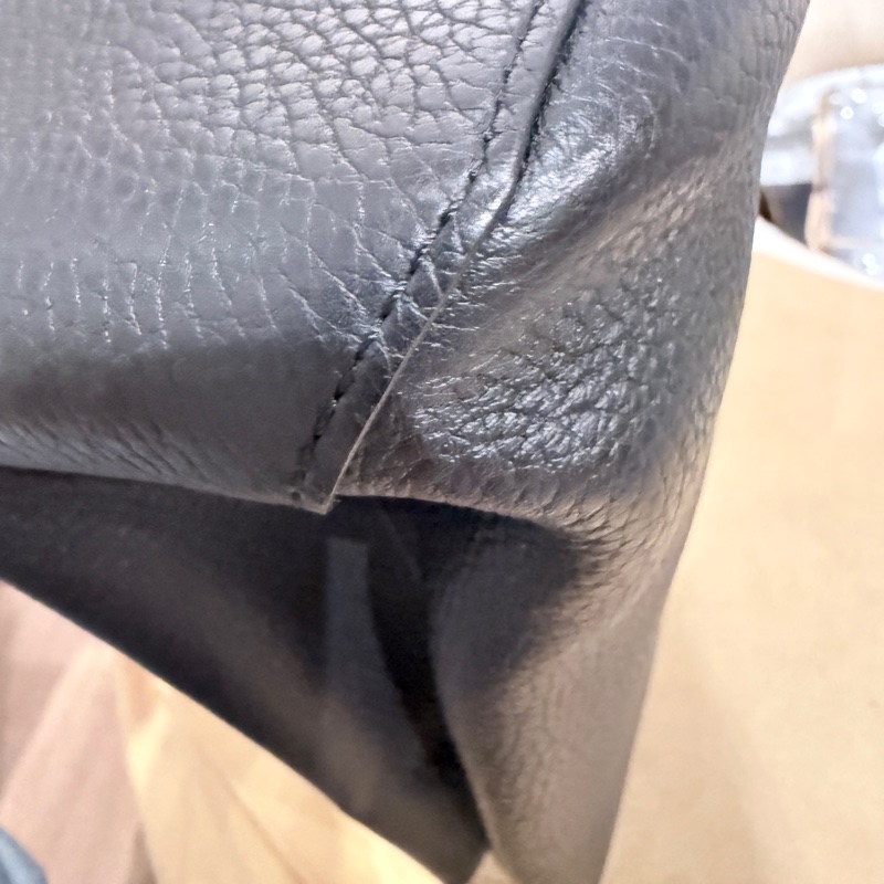 LV✨Louis Vuitton Volta 黑色全皮手提包肩背包翻蓋包-20