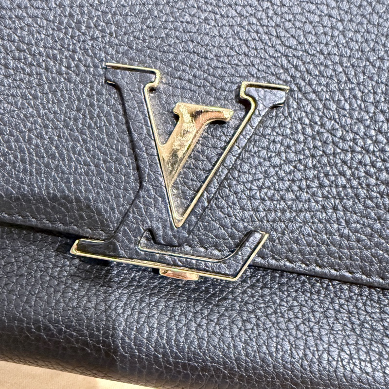 LV✨Louis Vuitton Volta 黑色全皮手提包肩背包翻蓋包-30