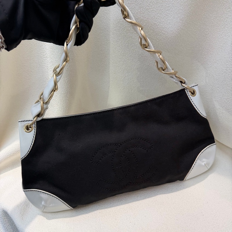 CHANEL Vintage Olsen 黑白布面單肩包 XB778-0