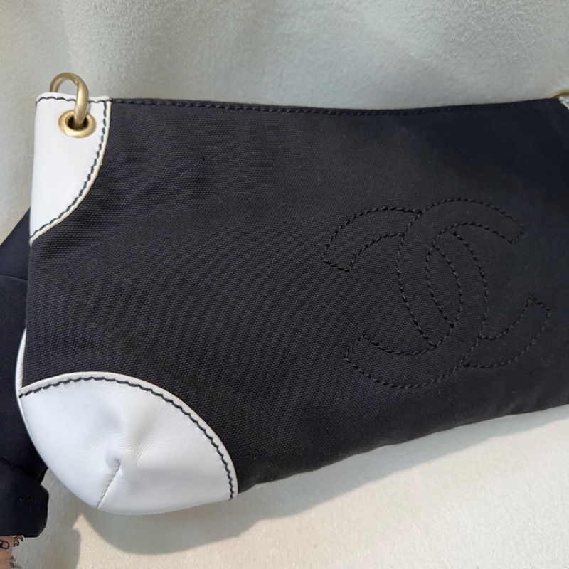 CHANEL Vintage Olsen 黑白布面單肩包 XB778-1