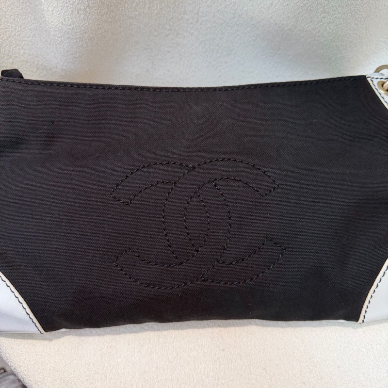 CHANEL Vintage Olsen 黑白布面單肩包 XB778-2