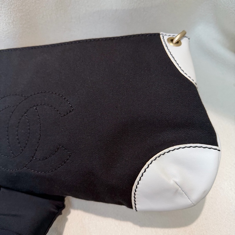 CHANEL Vintage Olsen 黑白布面單肩包 XB778-3