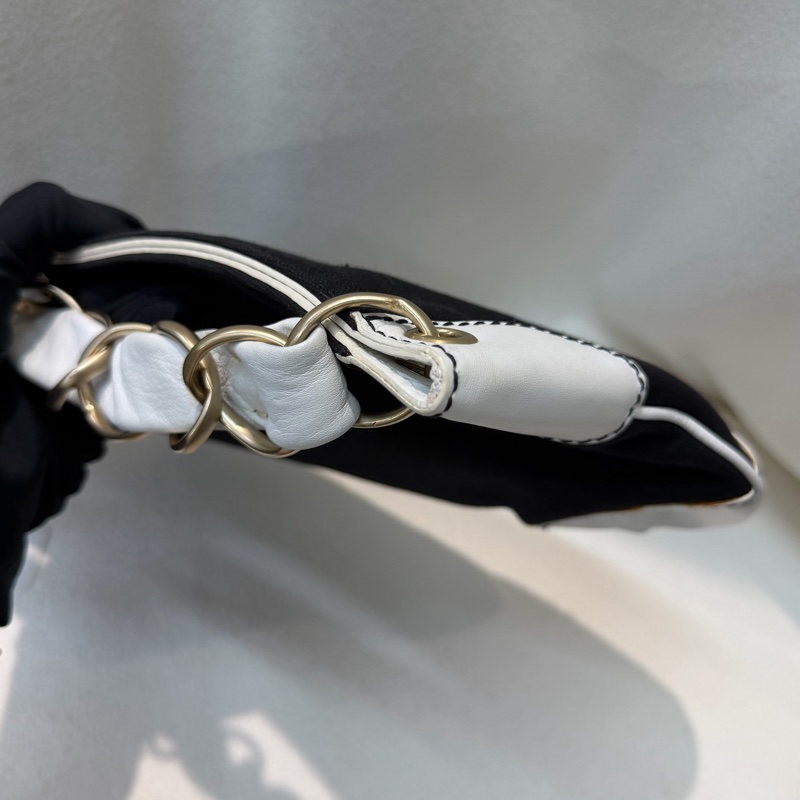 CHANEL Vintage Olsen 黑白布面單肩包 XB778-10