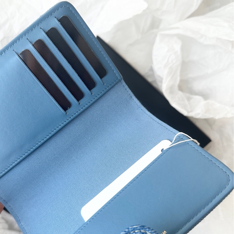 Chanel香奈兒 牛仔康鵬淺色牛仔護照夾-2