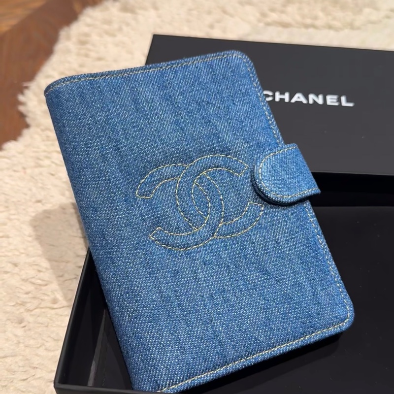Chanel香奈兒 牛仔康鵬淺色牛仔護照夾-4