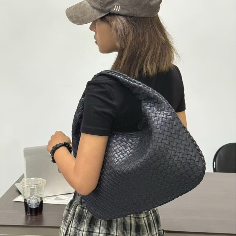 BV Bottega veneta hobo 和尚包 肩背包 單肩包 半月包 彎月包 黑-0