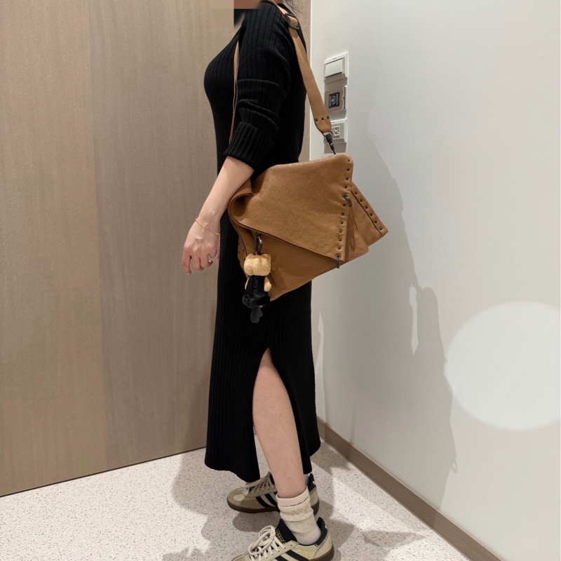 BOTTEGA VENETA BV 卡其 卯釘 咖啡 斜背包 肩背包 側背包 郵差包-1