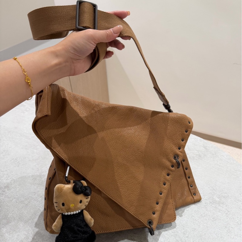 BOTTEGA VENETA BV 卡其 卯釘 咖啡 斜背包 肩背包 側背包 郵差包-3