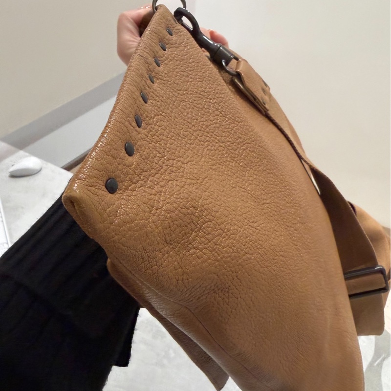 BOTTEGA VENETA BV 卡其 卯釘 咖啡 斜背包 肩背包 側背包 郵差包-18