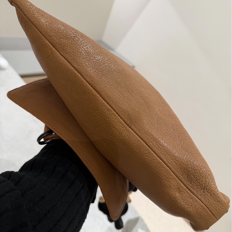 BOTTEGA VENETA BV 卡其 卯釘 咖啡 斜背包 肩背包 側背包 郵差包-21