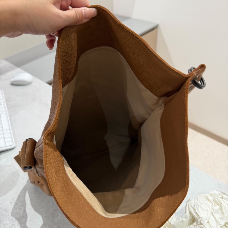 BOTTEGA VENETA BV 卡其 卯釘 咖啡 斜背包 肩背包 側背包 郵差包-28