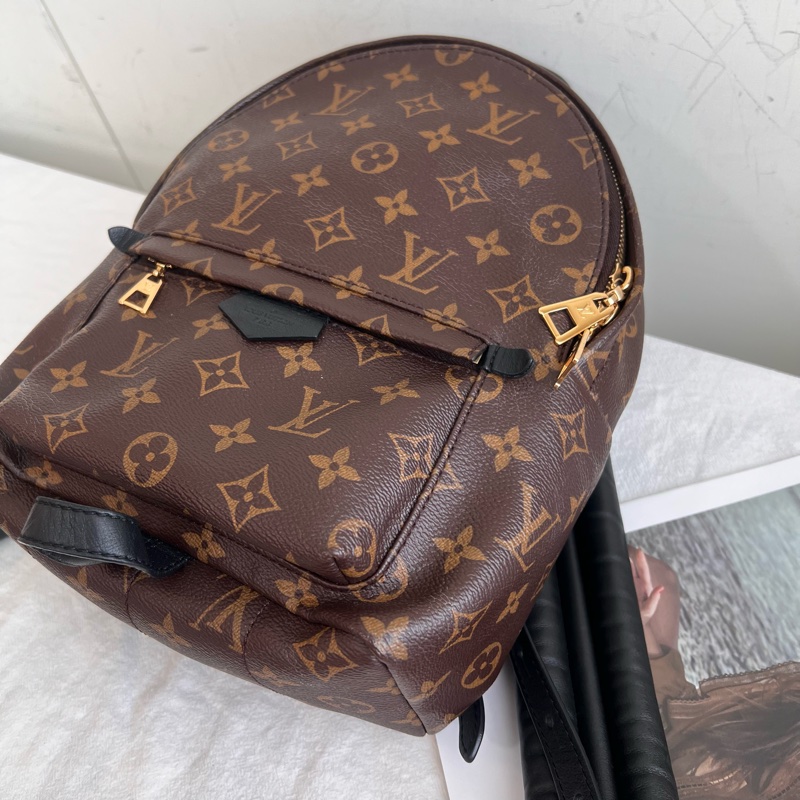 ෆ LV Palm Springs小號後背包-6