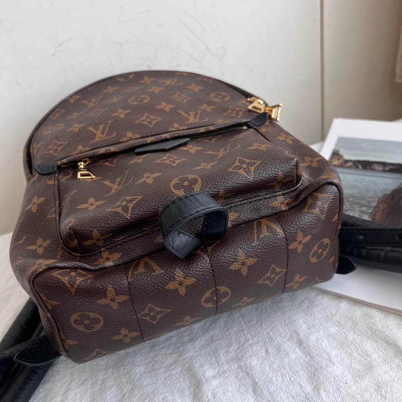 ෆ LV Palm Springs小號後背包-7