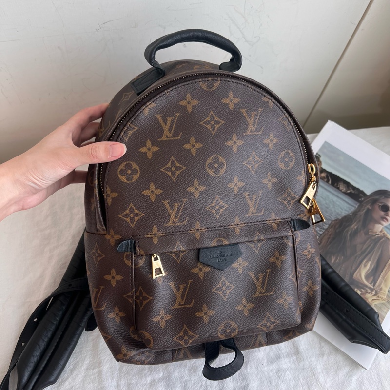 ෆ LV Palm Springs小號後背包-8