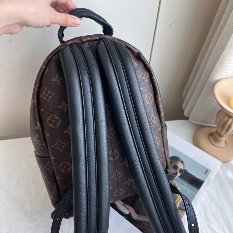 ෆ LV Palm Springs小號後背包-10