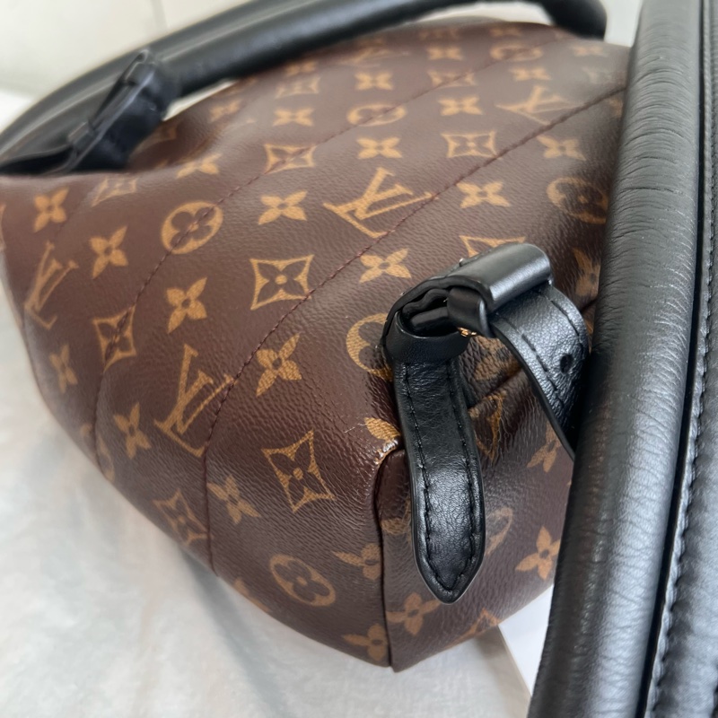 ෆ LV Palm Springs小號後背包-13