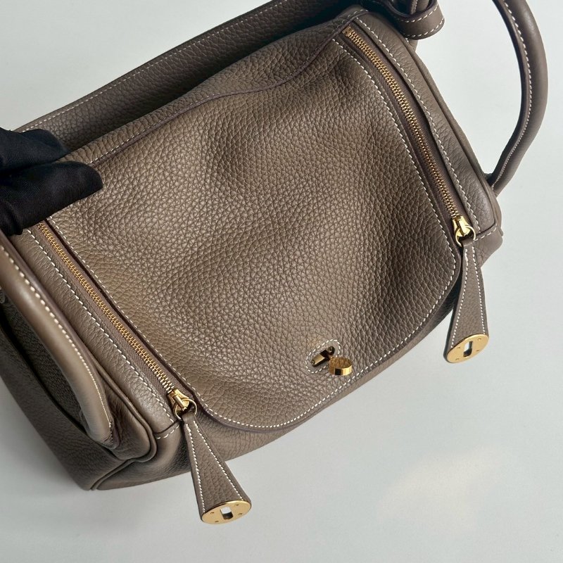 98新✨ Hermès 愛馬仕 Lindy 26 大象灰金釦-11