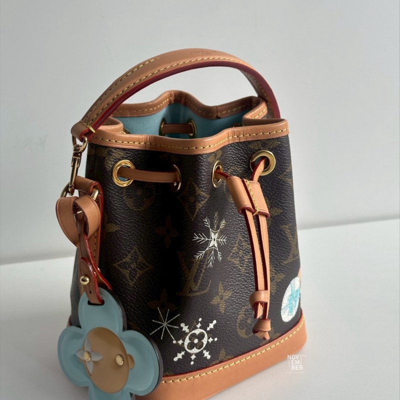 閒置新🙌🏻 Louis Vuitton LV 路易威登 水桶Nano 聖誕版❄️-1