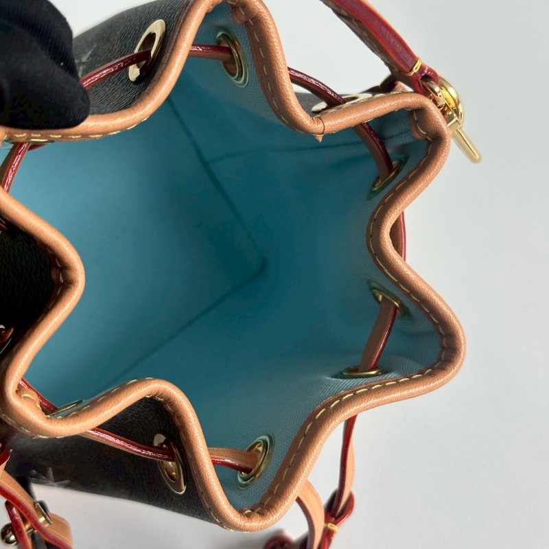 閒置新🙌🏻 Louis Vuitton LV 路易威登 水桶Nano 聖誕版❄️-10