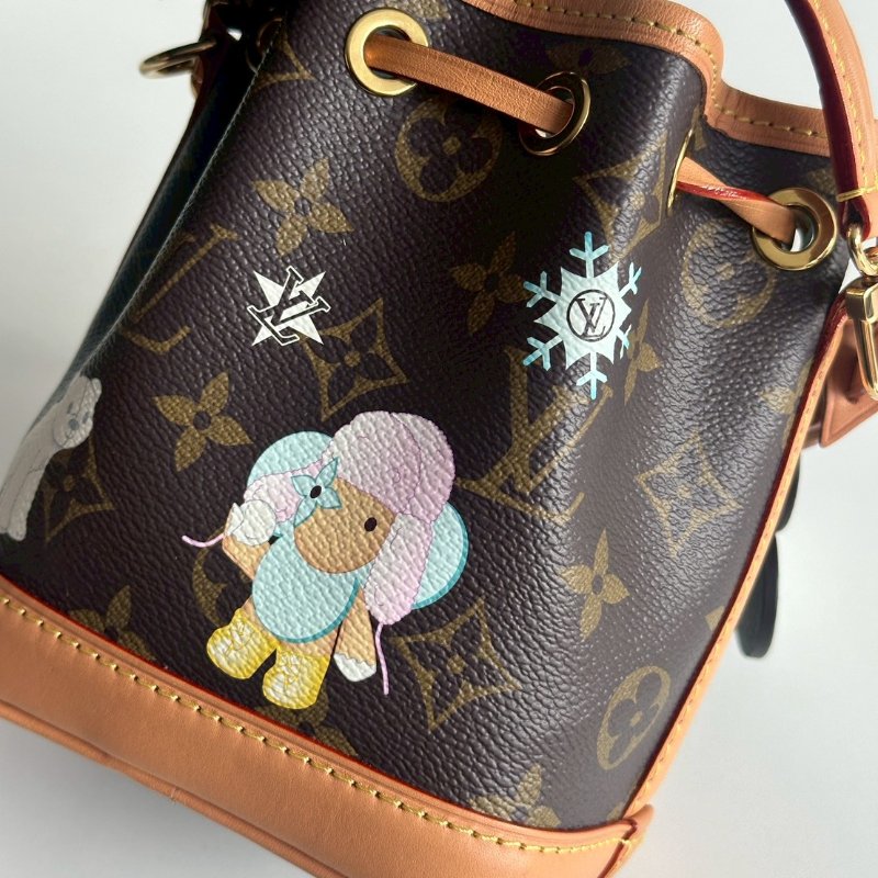 閒置新🙌🏻 Louis Vuitton LV 路易威登 水桶Nano 聖誕版❄️-11
