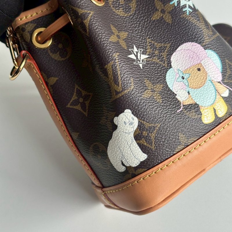 閒置新🙌🏻 Louis Vuitton LV 路易威登 水桶Nano 聖誕版❄️-12