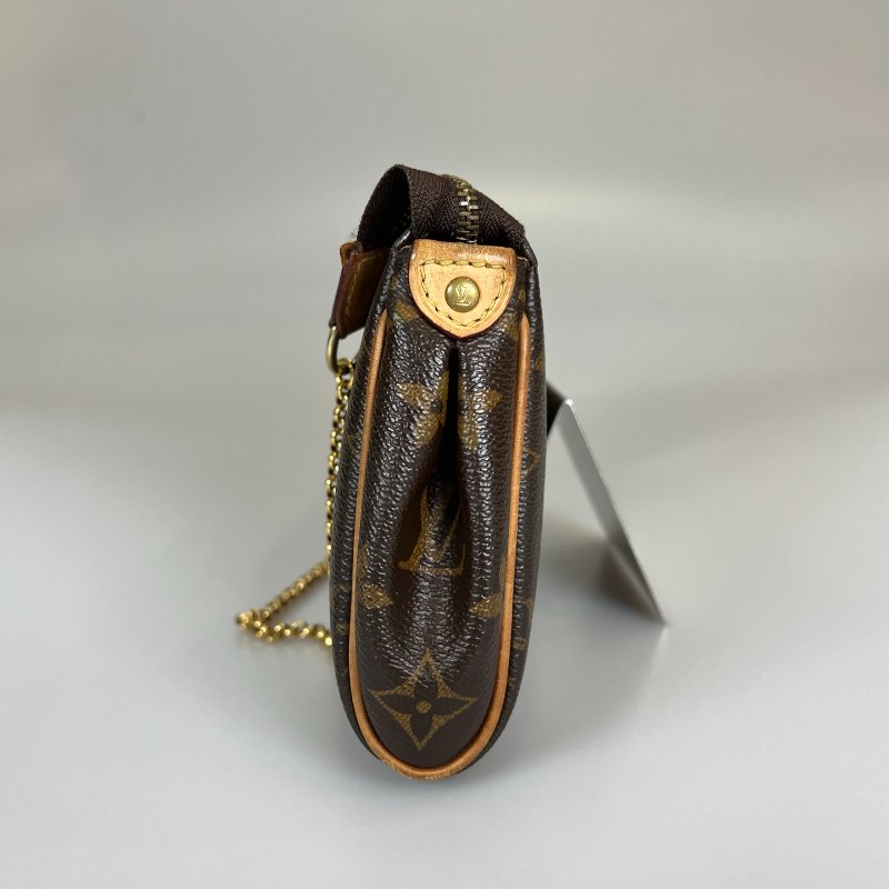 LV M95567  經典老花鍊帶小肩包-3