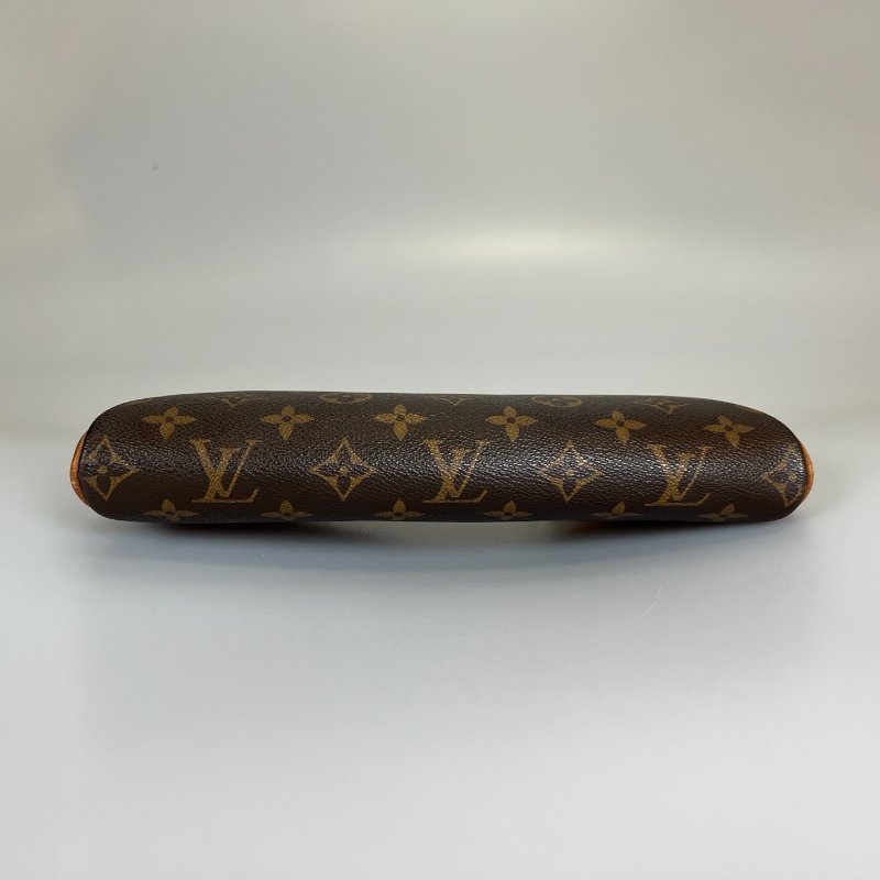 LV M95567  經典老花鍊帶小肩包-4