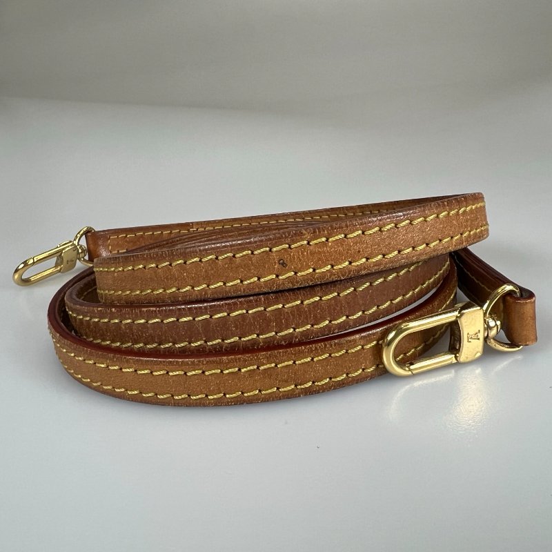 LV M95567  經典老花鍊帶小肩包-9