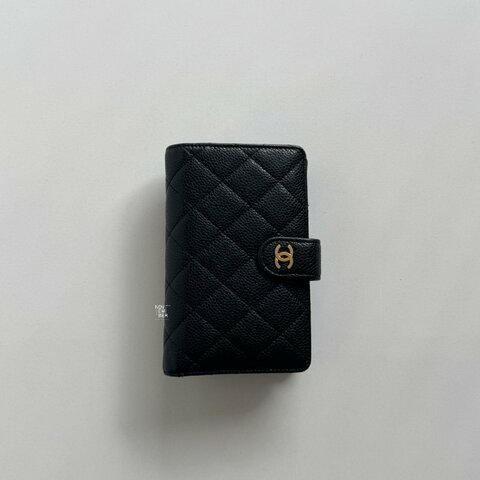 95新🫰🏻 保卡款 Chanel 香奈兒 中夾 黑色金釦