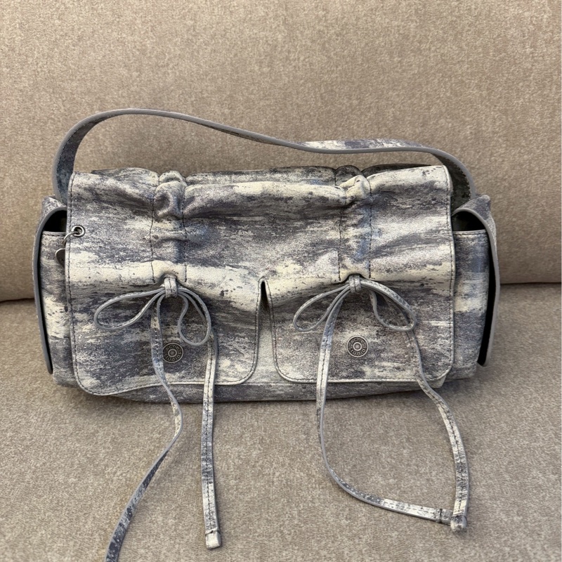 ACNE STUDIOS仿舊蝴蝶結包-0