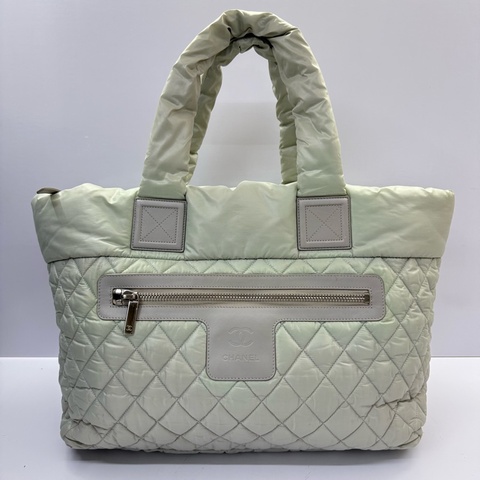CHANEL  香奈兒 綠色尼龍空氣包 MATELASSE COCO COCOON（無卡）