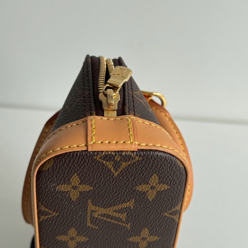99新🆕 Louis Vuitton LV 路易威登 Nano Alma 迷你貝殼包-10