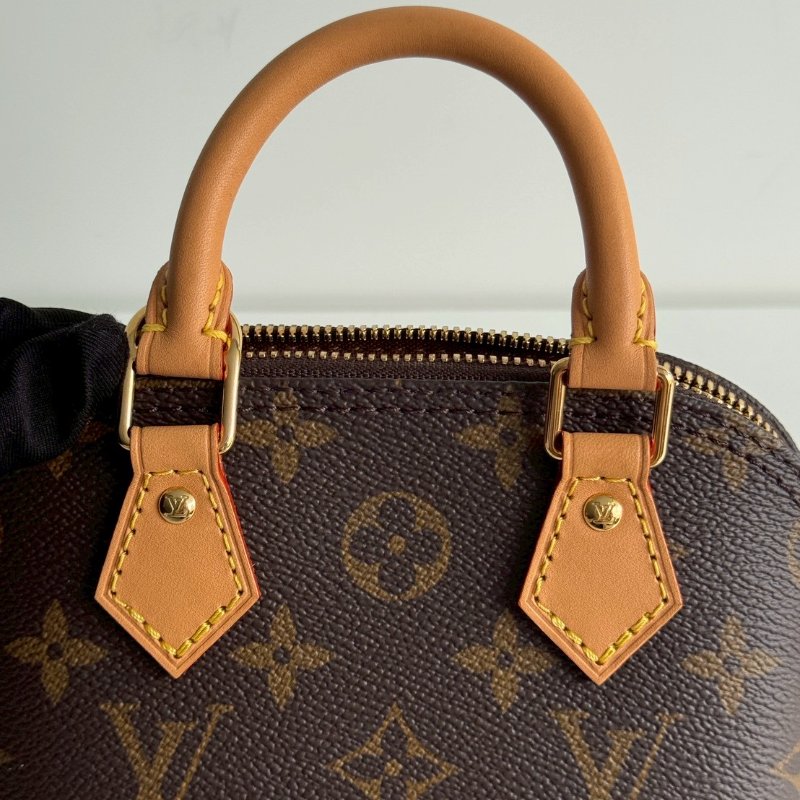 99新🆕 Louis Vuitton LV 路易威登 Nano Alma 迷你貝殼包-15