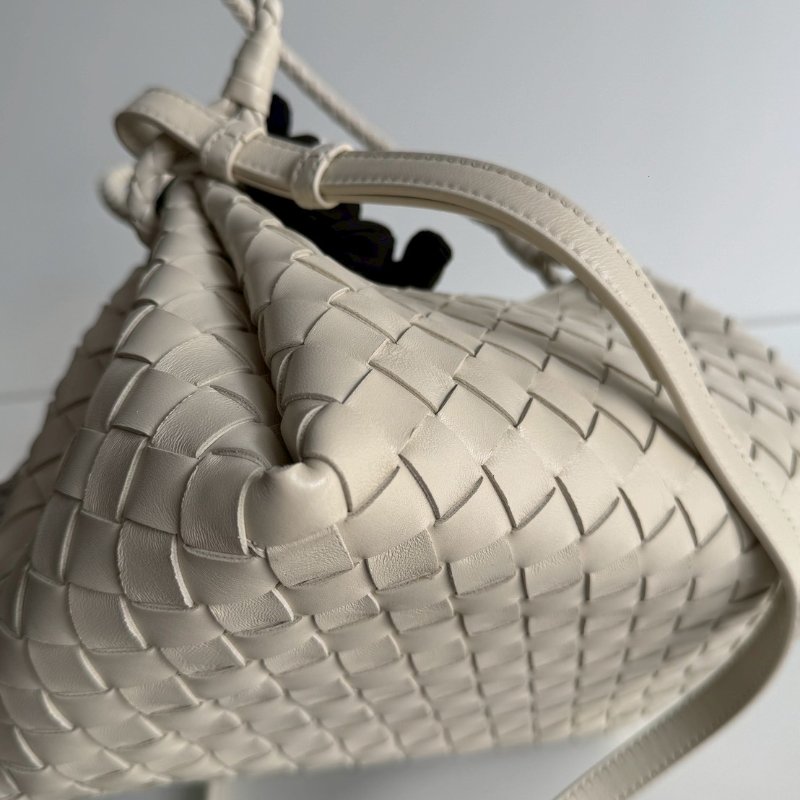 全新🤍 Bottega Veneta BV Parachute 中號 白色金釦-9