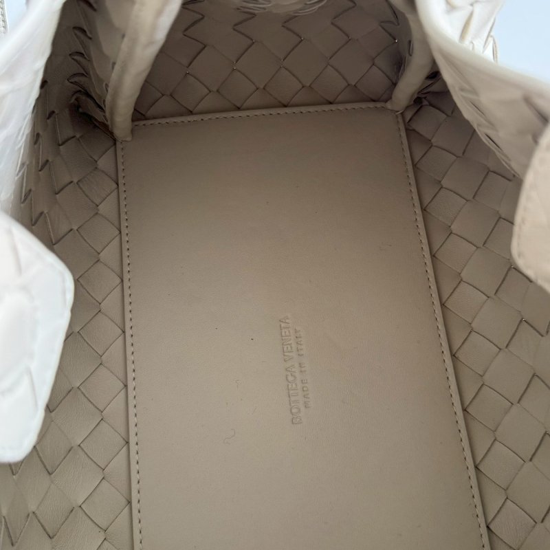 全新🤍 Bottega Veneta BV Parachute 中號 白色金釦-11