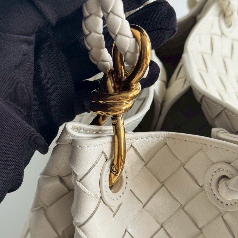 全新🤍 Bottega Veneta BV Parachute 中號 白色金釦-13