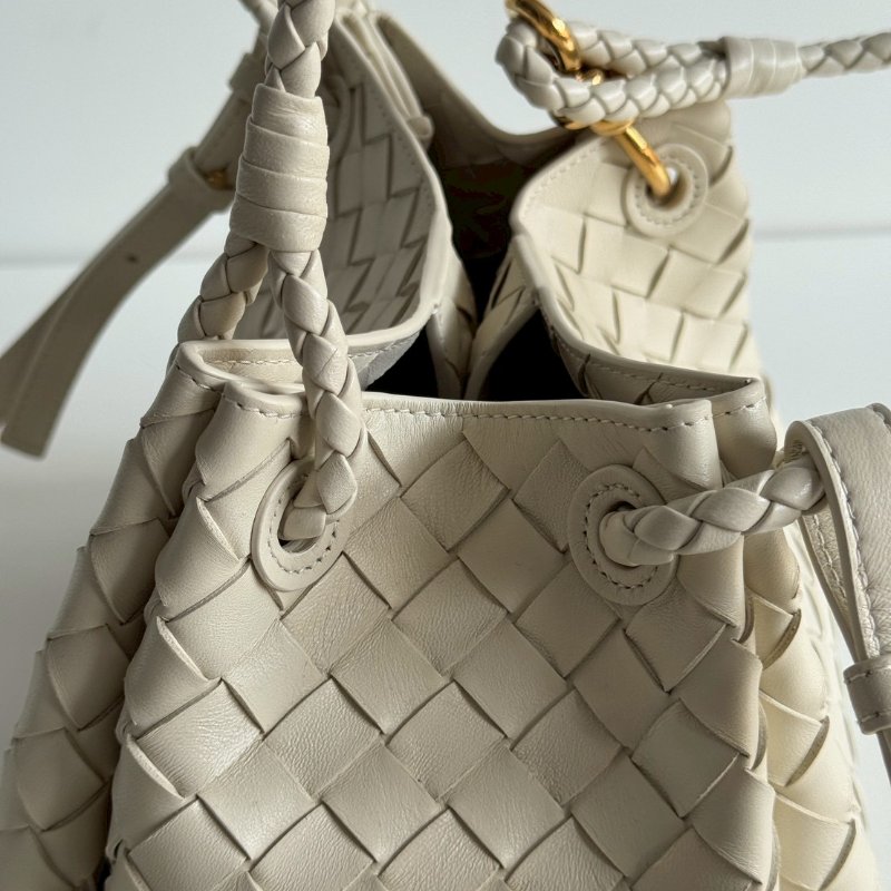 全新🤍 Bottega Veneta BV Parachute 中號 白色金釦-15