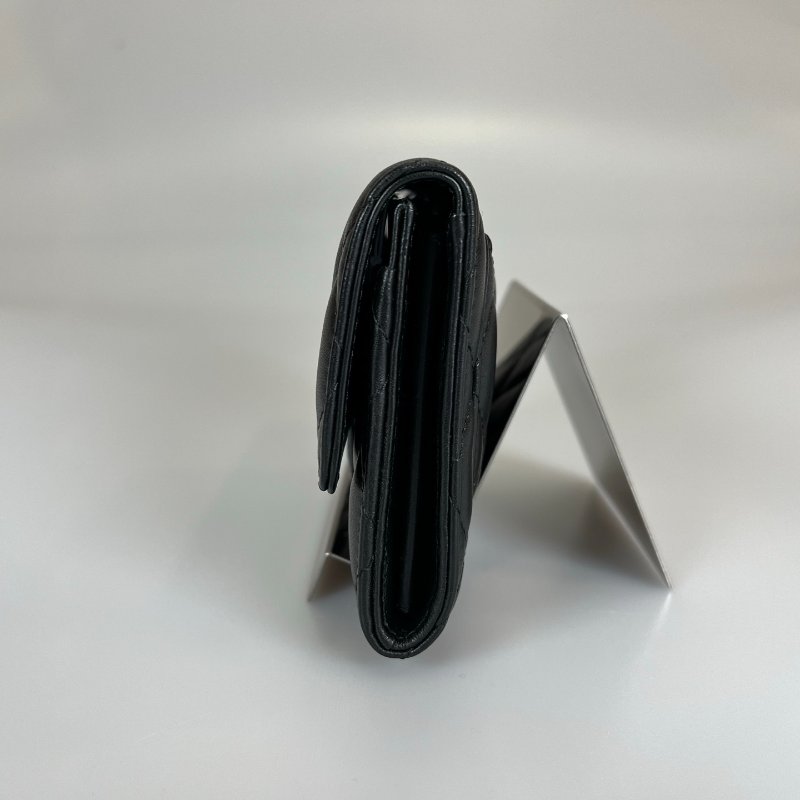 CHANEL CF中夾簍空雙C黑銀羊皮 20開-3