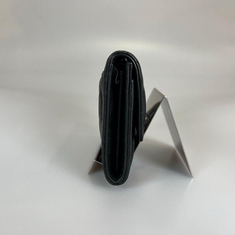 CHANEL CF中夾簍空雙C黑銀羊皮 20開-4