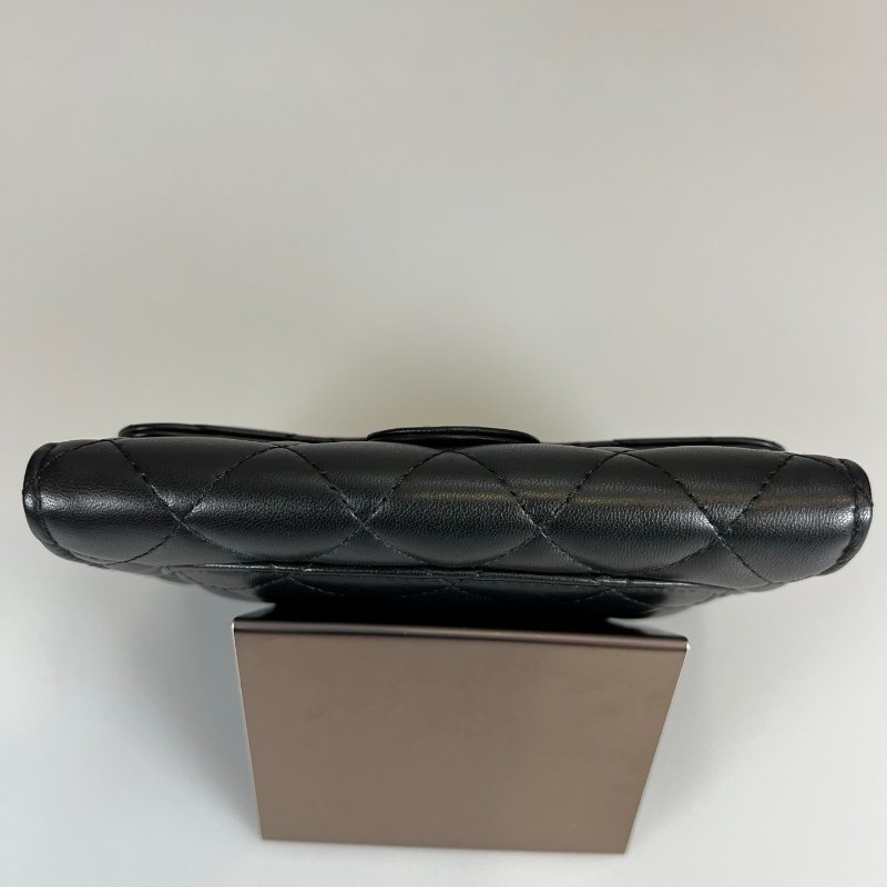 CHANEL CF中夾簍空雙C黑銀羊皮 20開-5