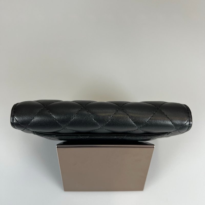 CHANEL CF中夾簍空雙C黑銀羊皮 20開-6