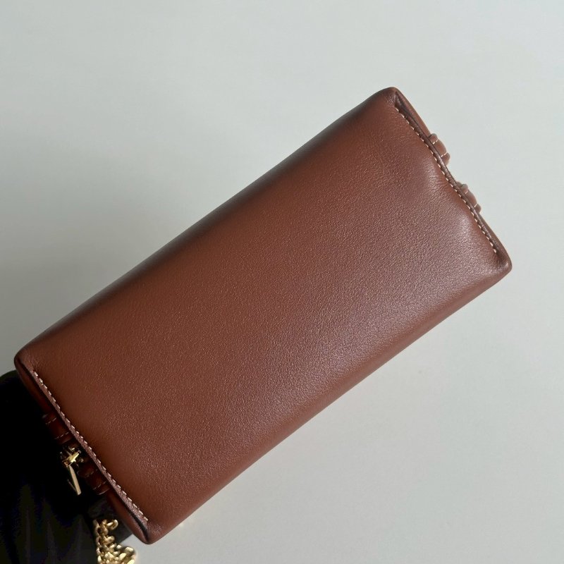 99新🆕 全配有購證🙌🏻 Celine 鏈條斜背包 棕色-6