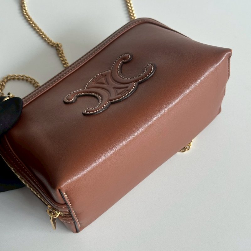 99新🆕 全配有購證🙌🏻 Celine 鏈條斜背包 棕色-10