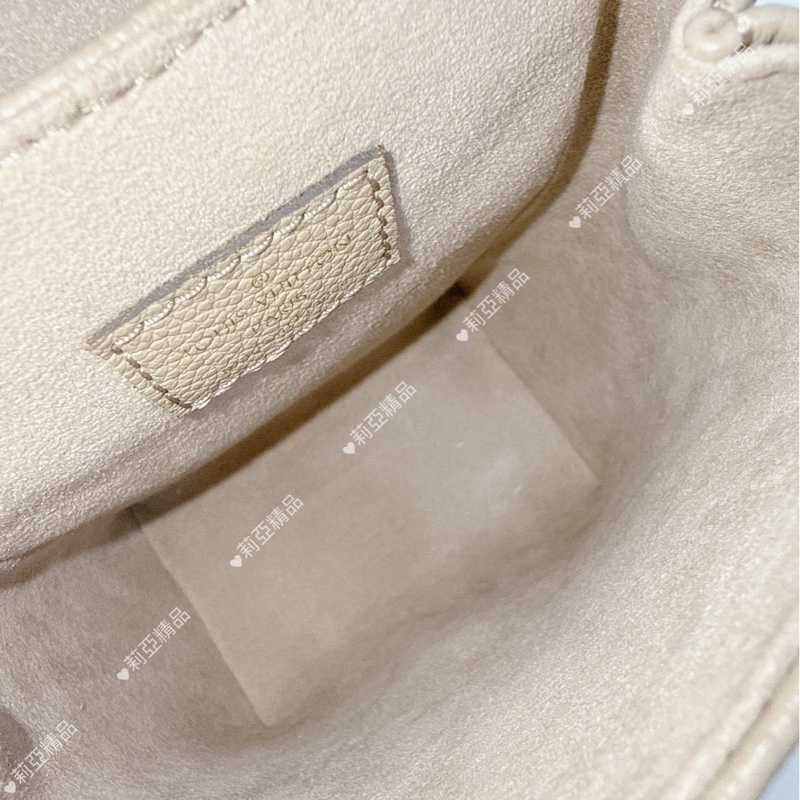 莉亞精品♡ LV tiny 斑鳩灰大象灰小書包 9新美包-14