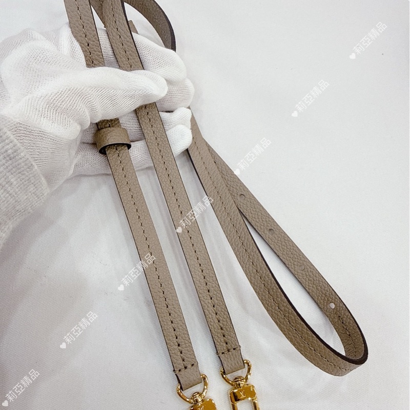 莉亞精品♡ LV tiny 斑鳩灰大象灰小書包 9新美包-17